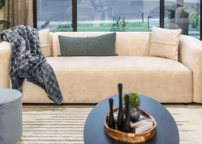 New The Barrington Ultra-luxe Designer Estate *