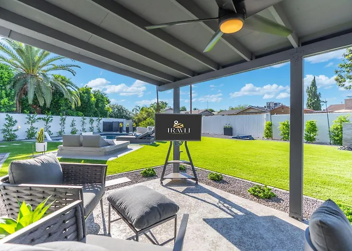Dom wakacyjny New The Barrington Ultra-luxe Designer Estate