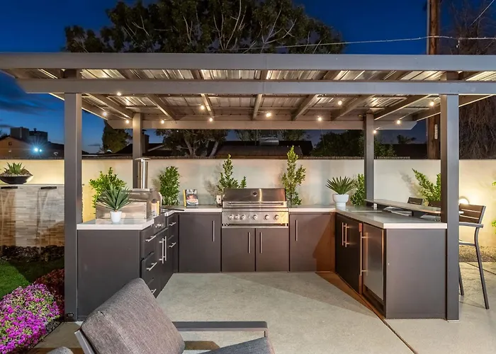 Dom wakacyjny New The Barrington Ultra-luxe Designer Estate
